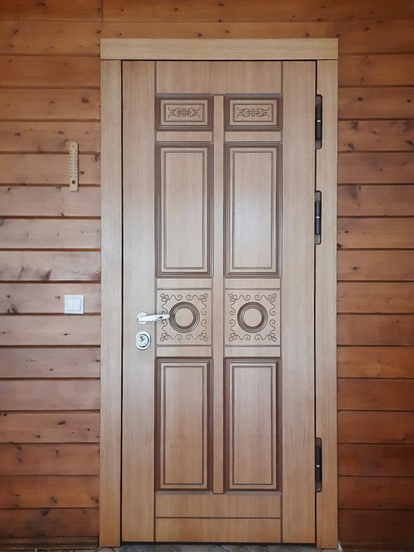 Дверь с отделкой МДФ для дома